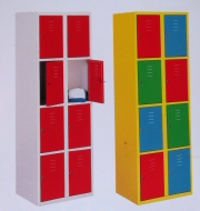 Schrank mit Sicherheitsschr�nkchen